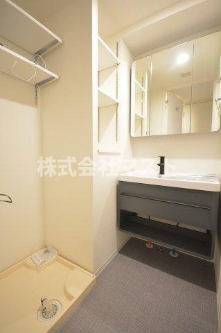 セレニテ難波グランデノールの洗面所