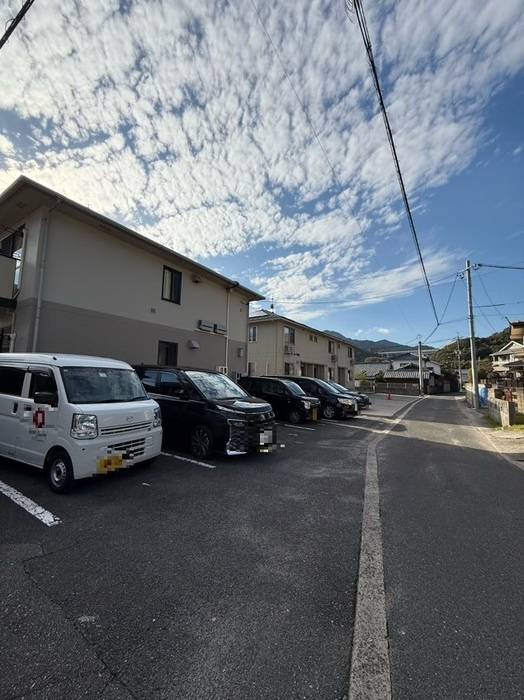 ピース・フルの駐車場|駐車場