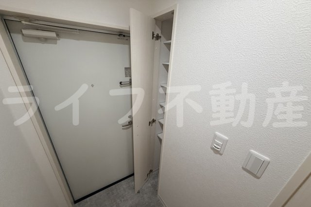ロイヤルハイツ俊徳道の収納