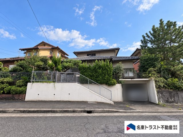 名東区高針台三丁目土地の外観|名東区高針台三丁目、約60坪の売土地。北側公道約8.0mに面し開放感があります。