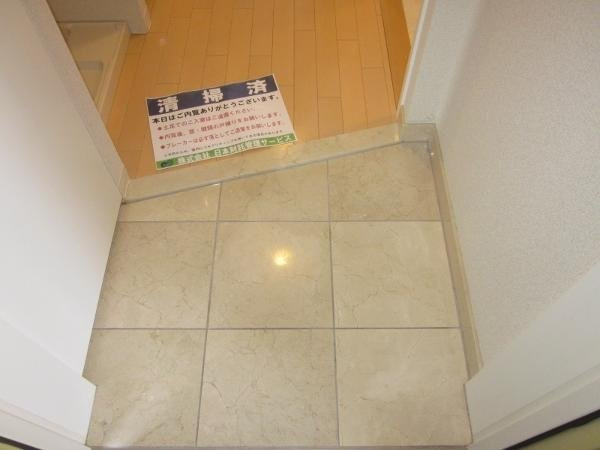 SIN-City町屋の玄関