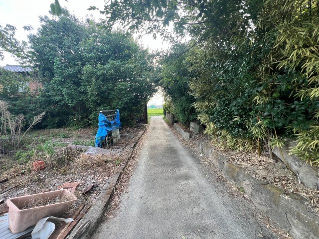 みやき町大字東尾　４DK　2階建の前面道路含む現地写真
