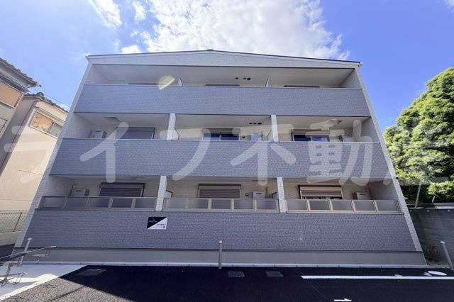ロイヤルハイツ俊徳道の外観