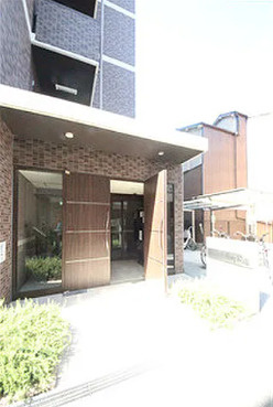 ブリリアント扇町公園のエントランス