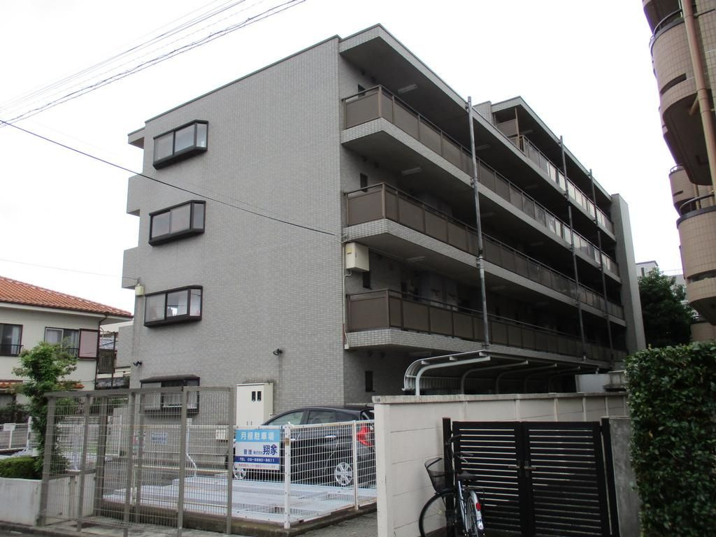 グランドステータス中村の外観