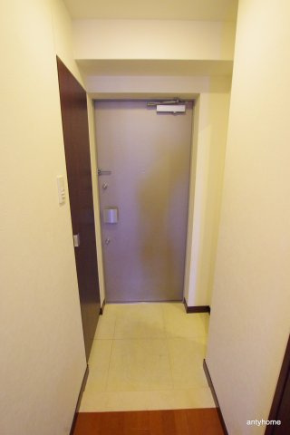 エイペックス新大阪　仲介手数料無料の玄関