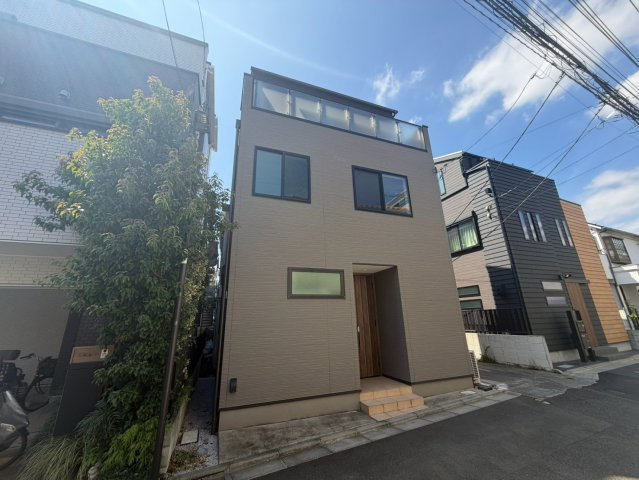 文京区千駄木　築浅中古戸建の独立洗面台