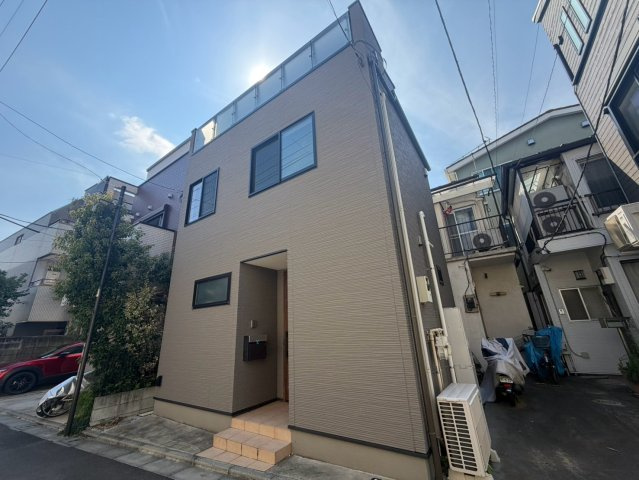 文京区千駄木　築浅中古戸建の外観
