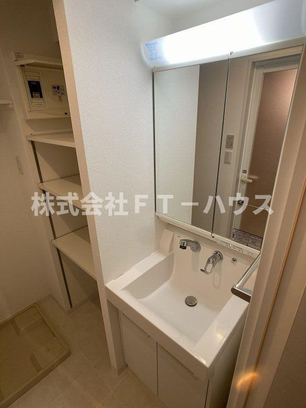 ポポラーレ船橋の独立洗面台