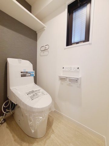KBCマンションユーハイム福重のトイレ|【新品】快適な温水洗浄便座付。いつも使うトイレだからこそ、こだわりたいポイントですね。