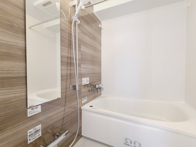 KBCマンションユーハイム福重の浴室|【新品】１日の疲れを取り心身を癒すことができる住まいの中のリラクゼーション空間。