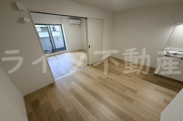 ロイヤルハイツ俊徳道の居間・リビング|居間です