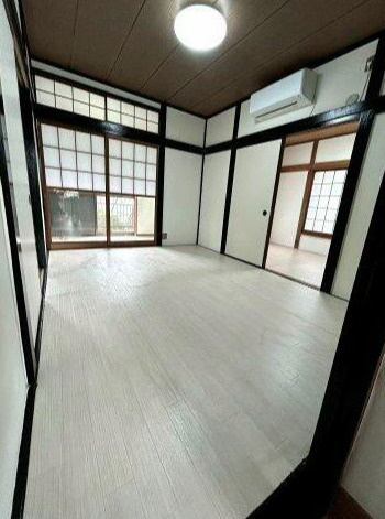 日の出町平井戸建の内装