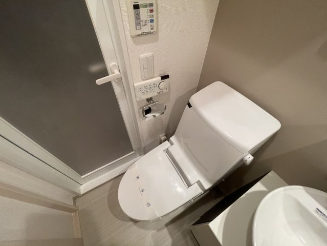 アドバンス神戸プラージュのトイレ|同物件別部屋写真