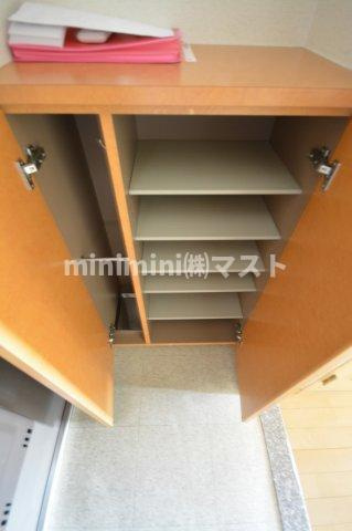 プレサンス梅田インテルノの収納
