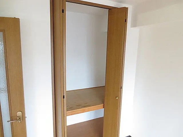 西宮市御茶家所町の賃貸マンションの居間・リビング
