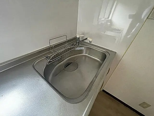 神戸市中央区熊内町９丁目のアパートのキッチン