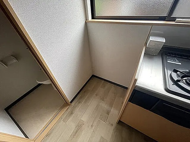 神戸市中央区熊内町９丁目のアパートのキッチン