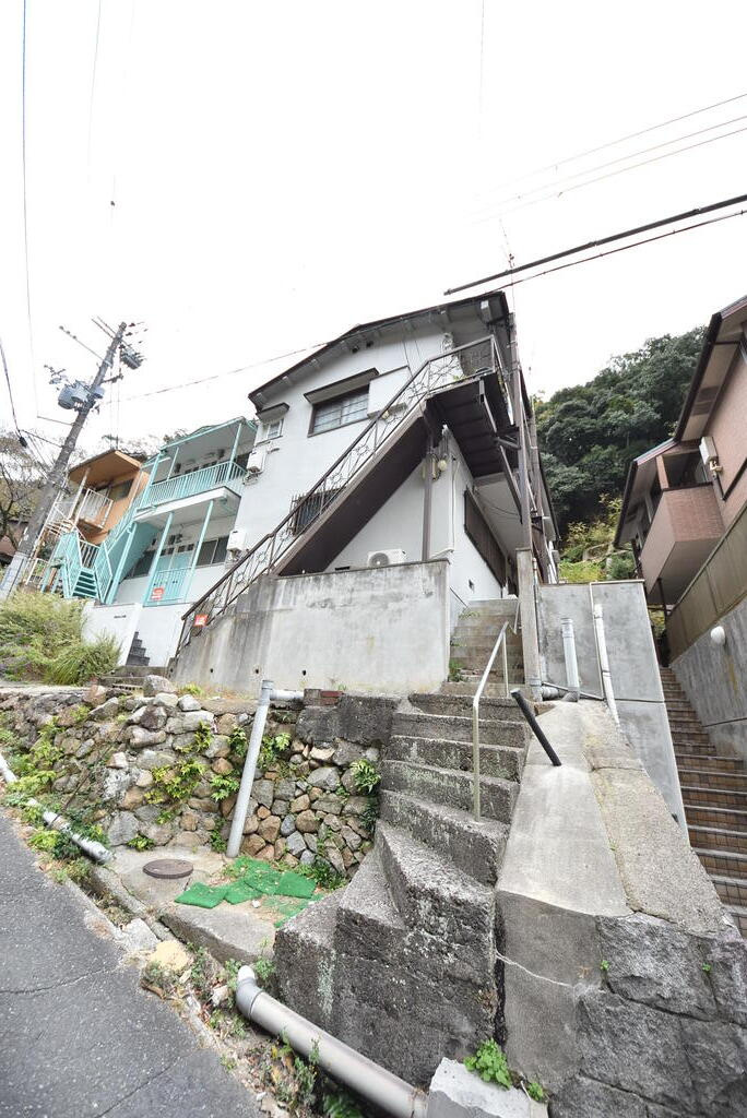 神戸市中央区熊内町９丁目のアパートのその他共用部分