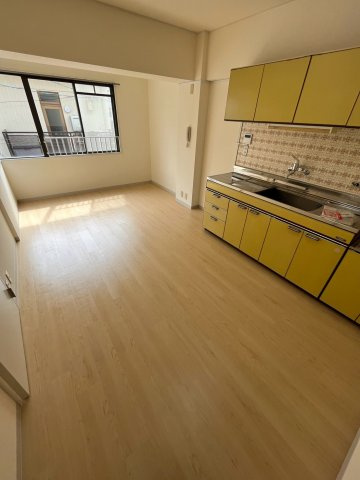 西宮市南昭和町の賃貸マンションの居間・リビング