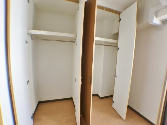神戸市中央区下山手通６丁目の賃貸マンションの収納