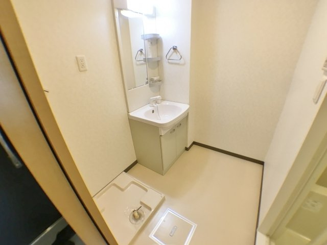 神戸市中央区下山手通６丁目の賃貸マンションの洗面所
