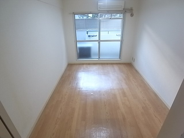 セルダン西芦屋の居間・リビング