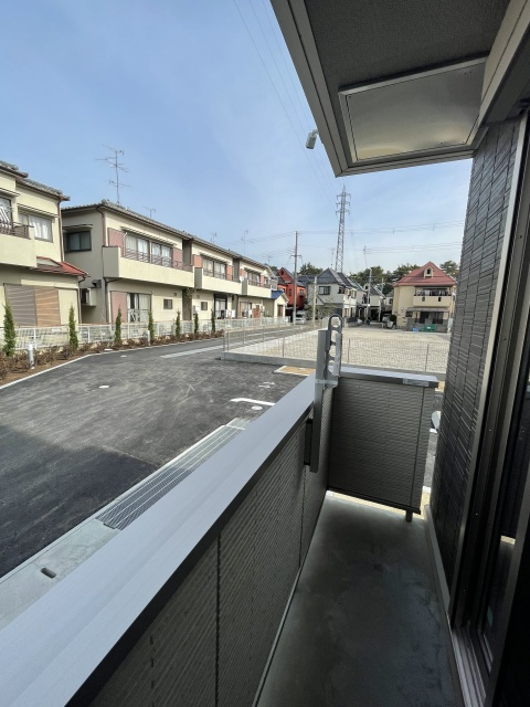 西宮市堤町のアパートのバルコニー