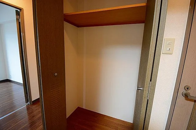 西宮市門戸東町の賃貸マンションの収納