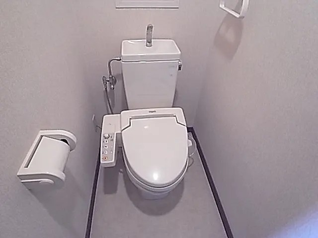 芦屋市南宮町の賃貸マンションのトイレ