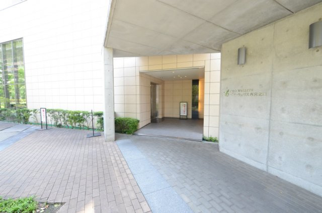西宮市両度町の賃貸マンションのエントランス