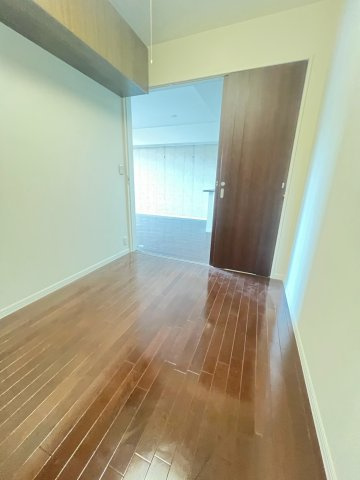 西宮市両度町の賃貸マンションの居間・リビング