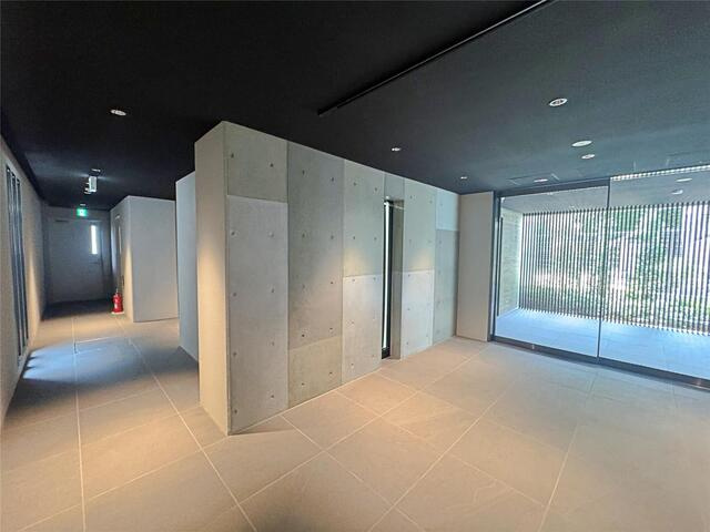 西宮市松原町の賃貸マンションのロビー