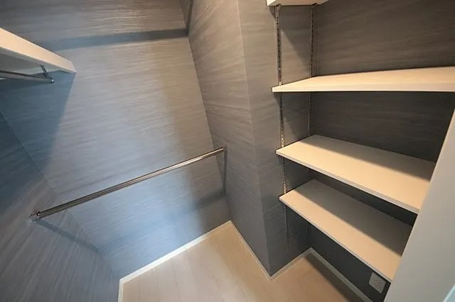 西宮市芦原町の賃貸マンションの収納