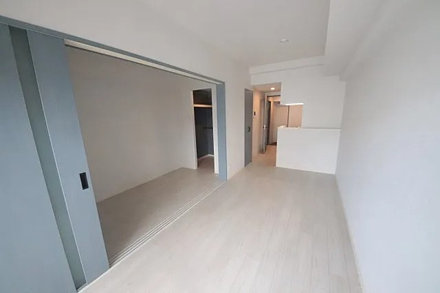 西宮市芦原町の賃貸マンションの居間・リビング