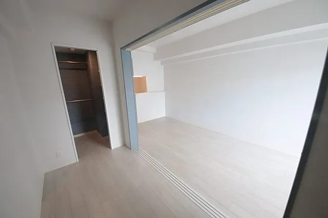 西宮市芦原町の賃貸マンションの居間・リビング