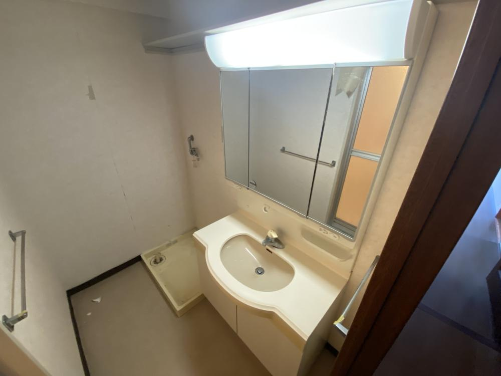 西宮市甲子園口４丁目の賃貸マンションの洗面所