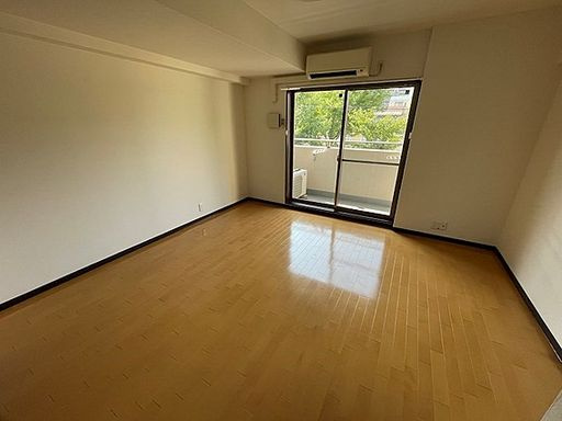 神戸市東灘区住吉宮町３丁目の賃貸マンションの居間・リビング