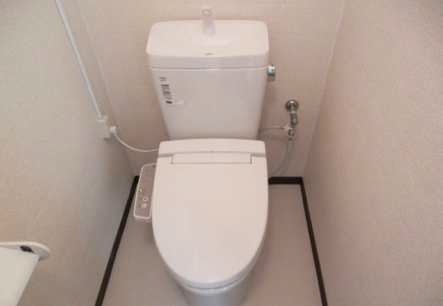 神戸市灘区箕岡通１丁目の賃貸マンションのトイレ