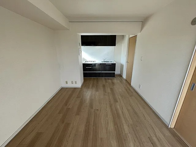神戸市灘区箕岡通１丁目の賃貸マンションの居間・リビング