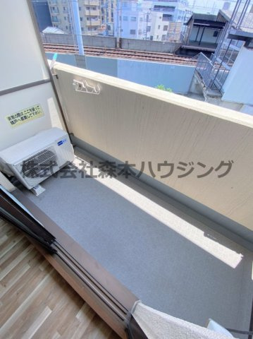 【バルコニー】 | 　メリックビル | 暖かな日差しのふりそそぐバルコニー