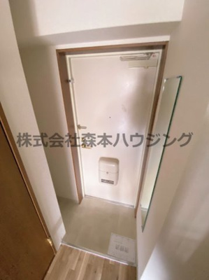 【玄関】 | 　メリックビル | 落ち着いた玄関です