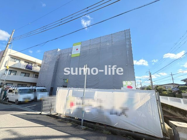 尼崎市東園田3丁目共同住宅のエントランス