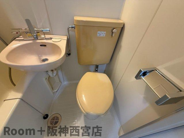 ロイヤルメゾン香櫨園のトイレ