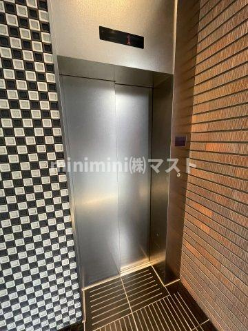セイワ南堀江リバーレジデンスEASTの玄関