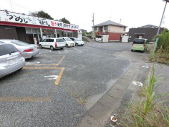 星久喜店舗の駐車場