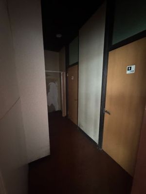 【内装】 | 常総市新井木町テナント | 明るい色調の室内です