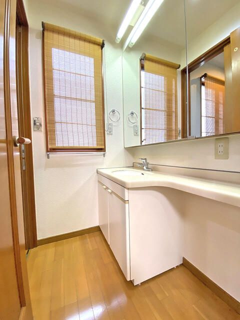 瀬田２丁目戸建の独立洗面台|独立洗面台、朝の身支度には欠かせません