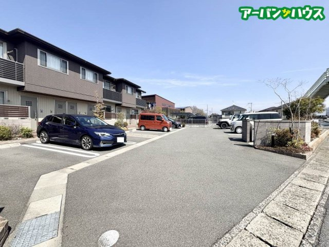 ヴィラ・アンテンヌの駐車場