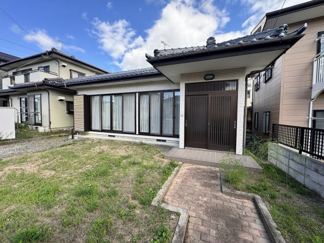 篠ノ井布施五明中古住宅の庭